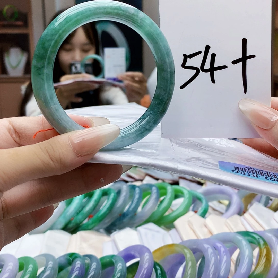 翡翠手镯未镶嵌y