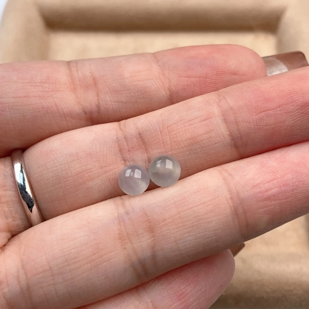 翡翠未镶嵌颈饰一**一