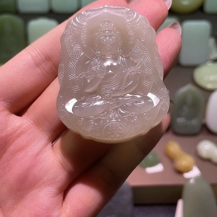 颈饰未镶嵌和田玉
