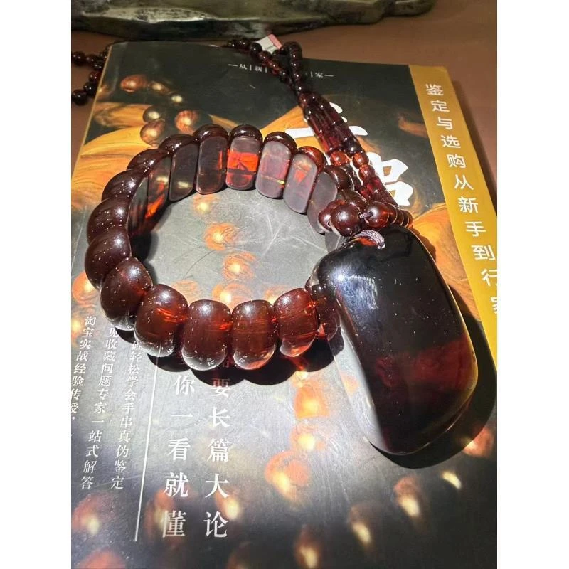 A8ZH013    S级精品手串   血琥吊坠加血珀大圈一对(无礼盒)