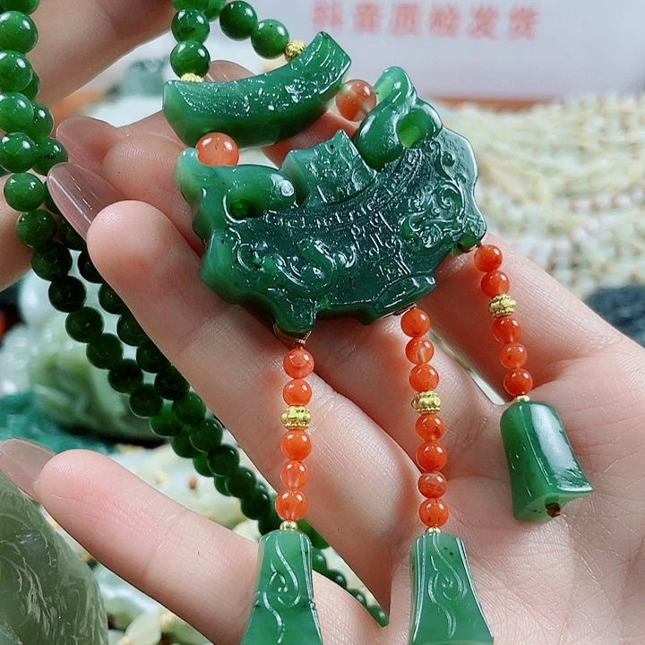 颈饰未镶嵌和田玉