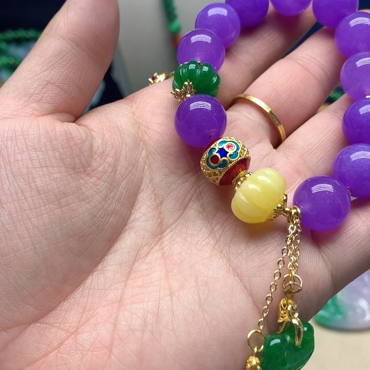 翡翠颈饰未镶嵌吊坠