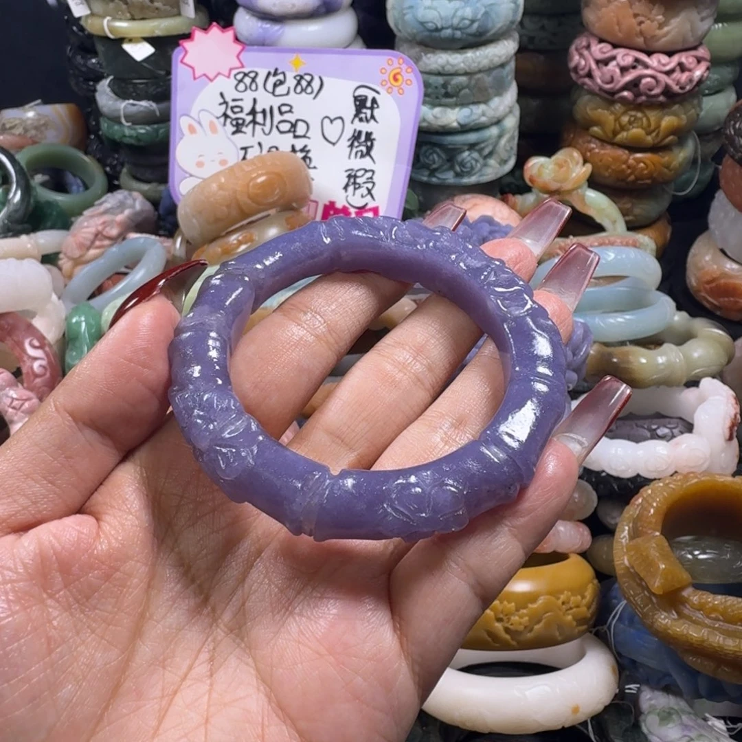 石英质玉（佘太翠）未镶嵌手镯3。55