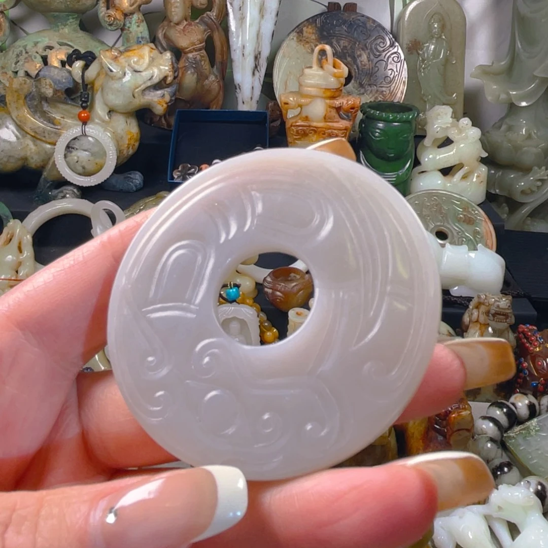 和田玉挂件未镶嵌18