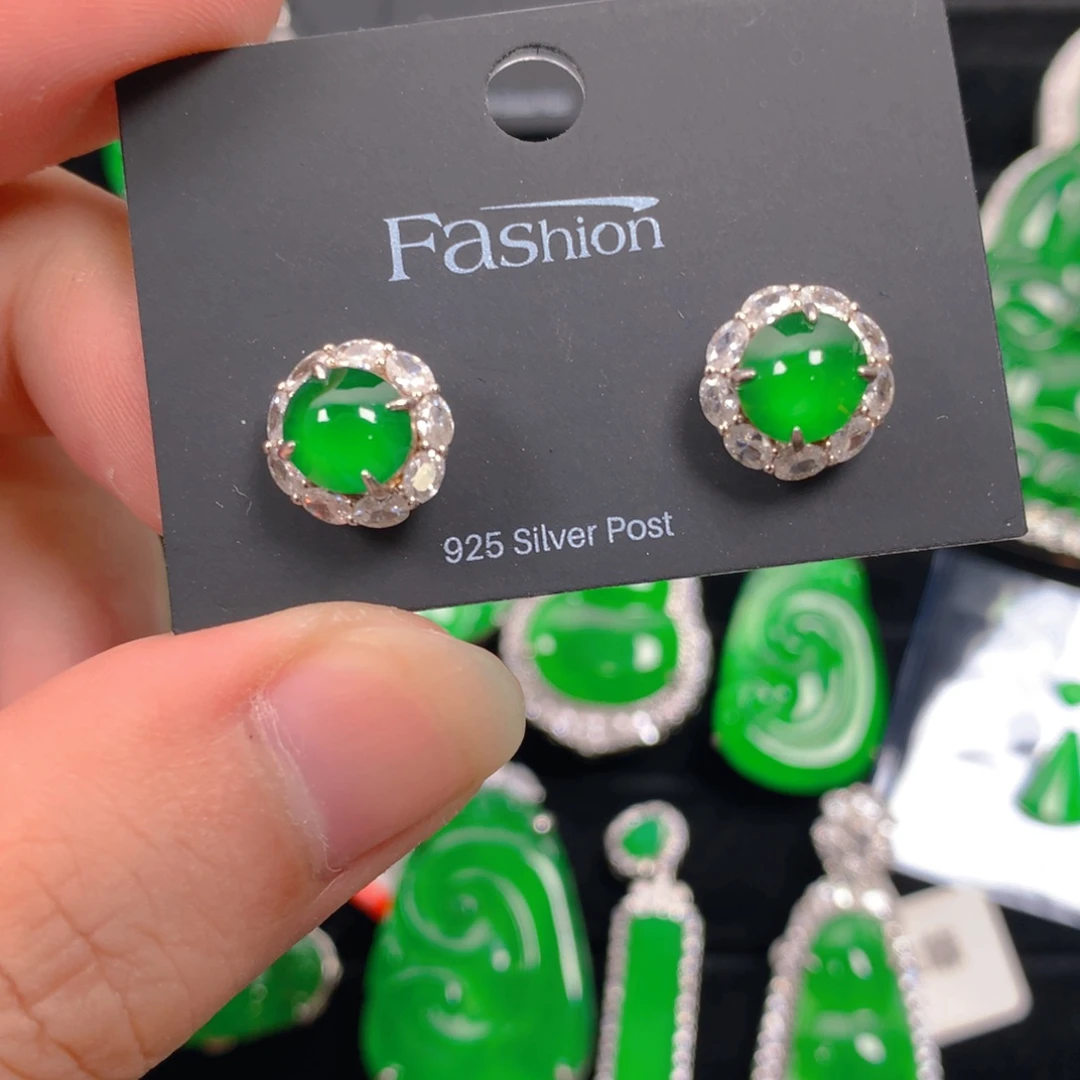 翡翠银S925镶嵌颈饰蛋面