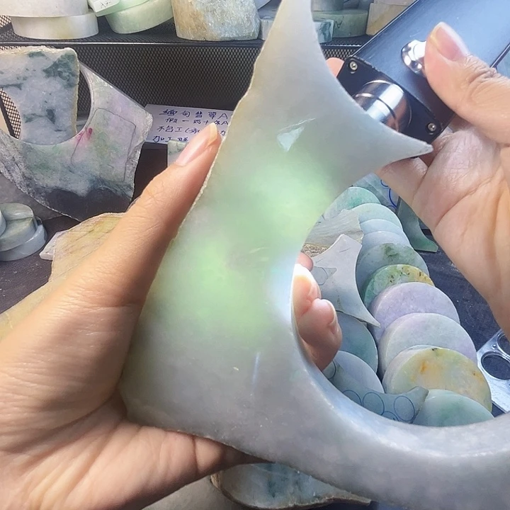 翡翠裸石缅甸翡翠