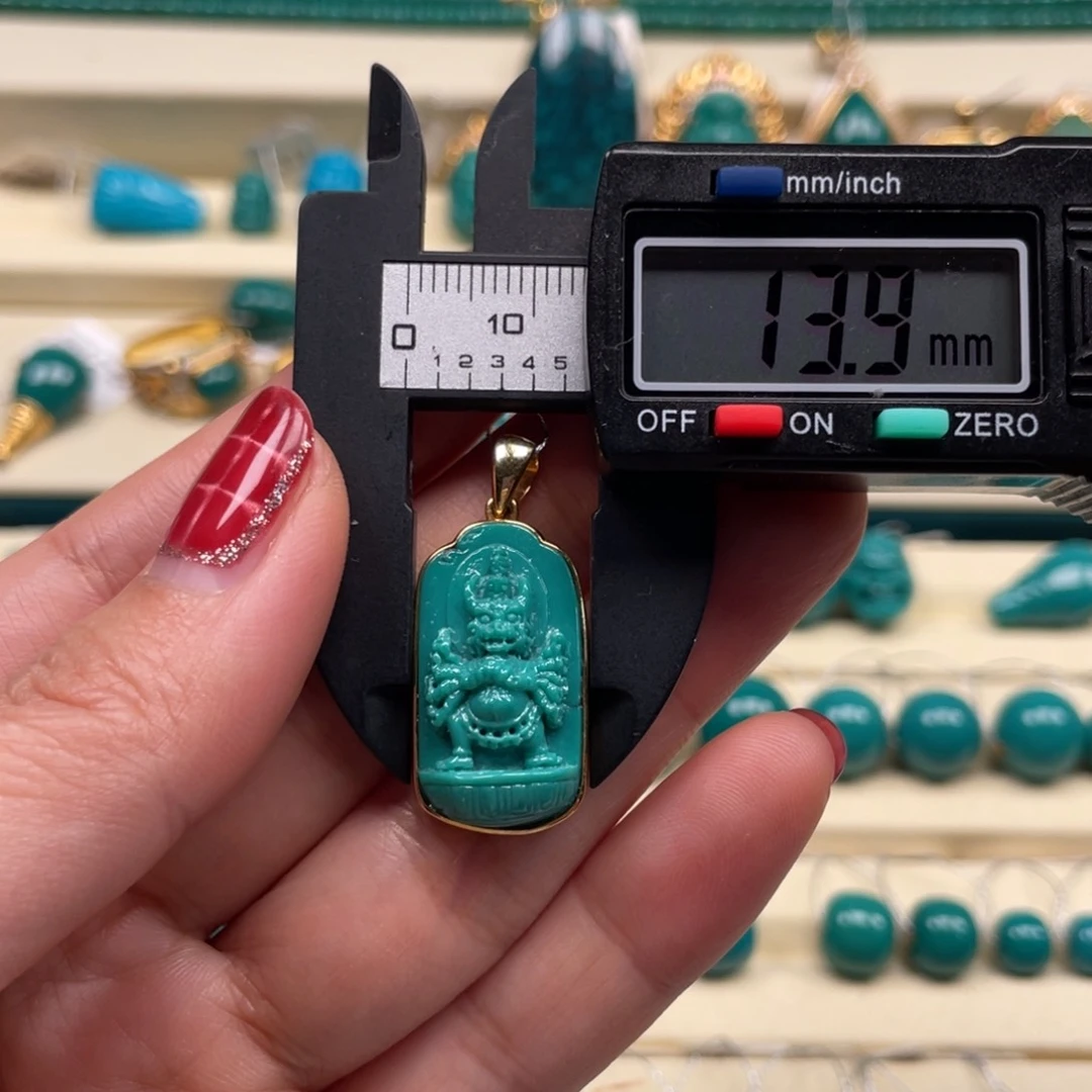 18K金镶嵌绿松石珠宝奇石