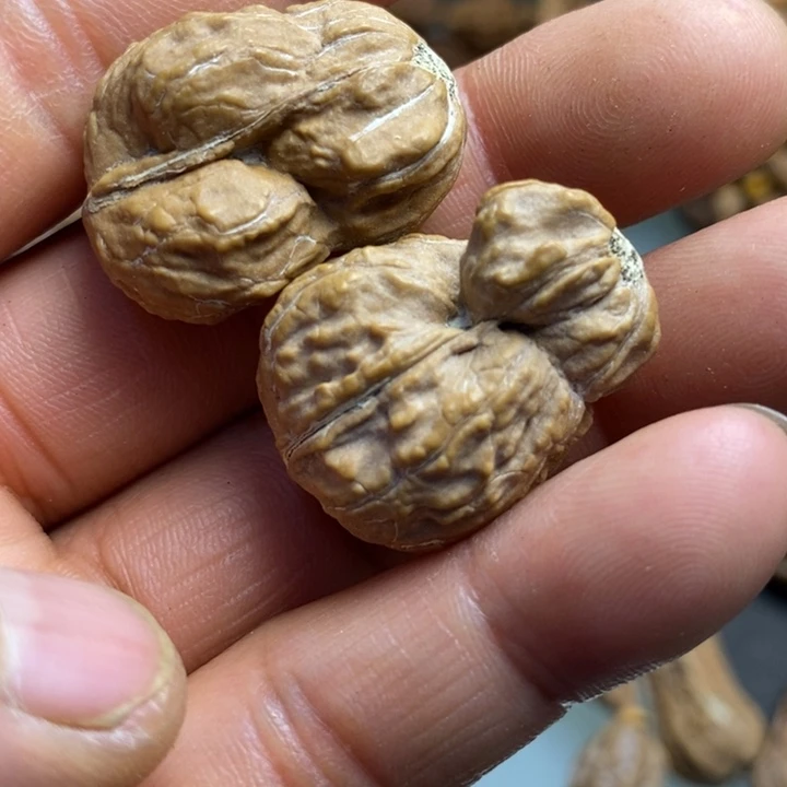 桃核吊坠拿姐好美24