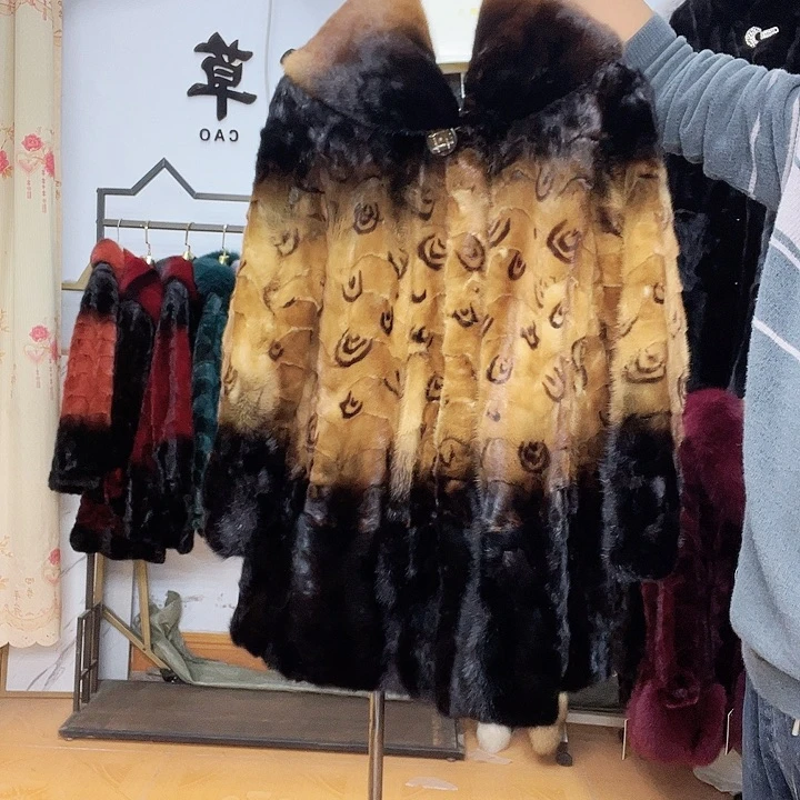 爱*商场断码拼貂衣服