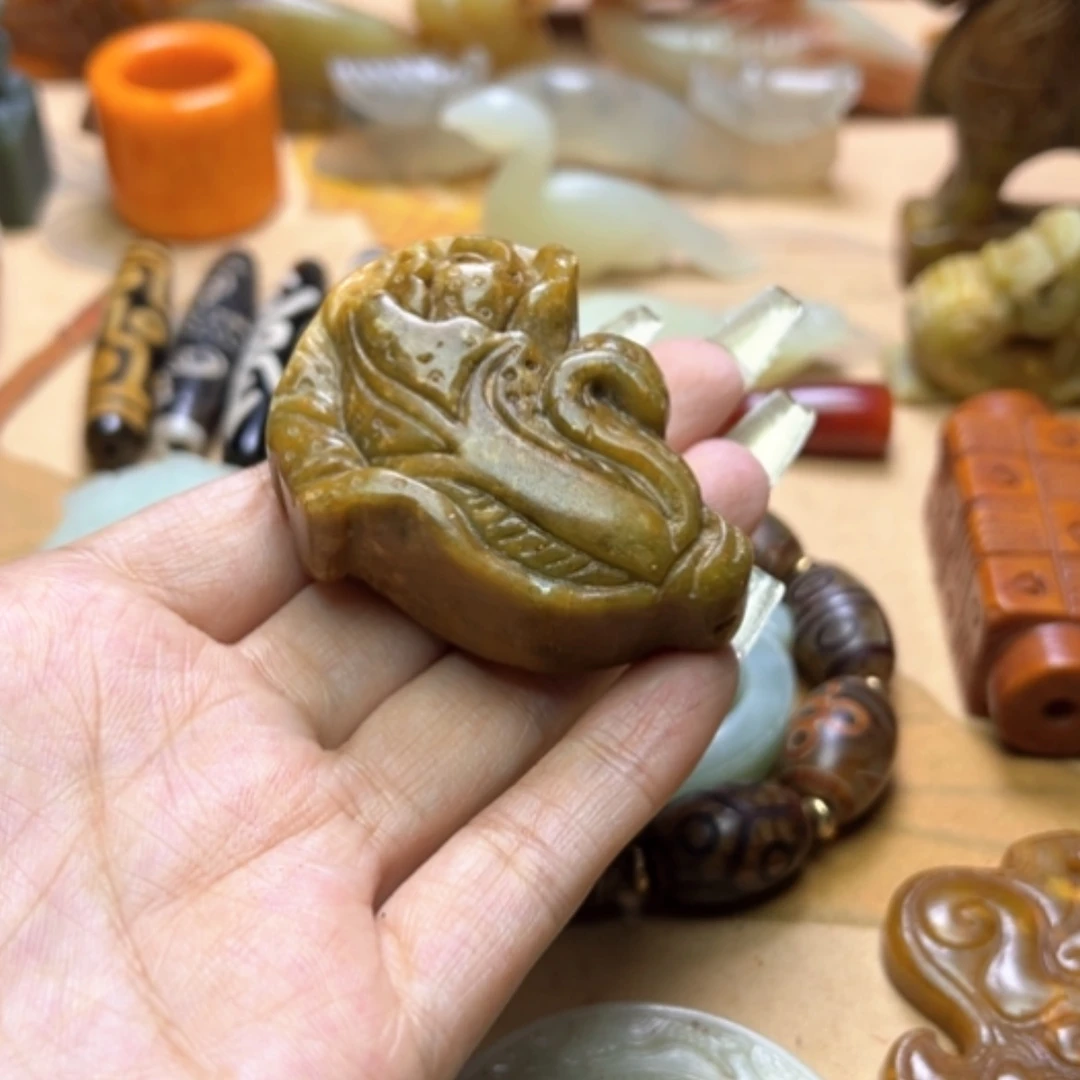 【闪购商品】蛇纹石玉颈饰未镶嵌
