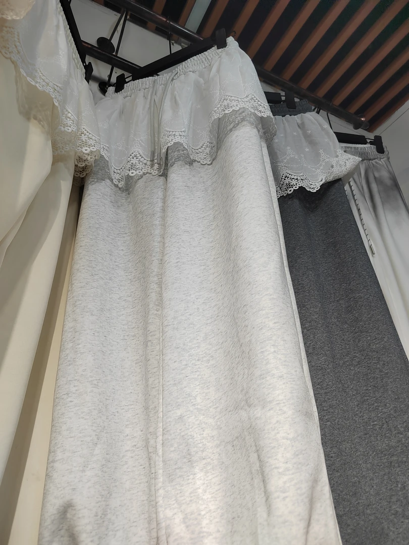 灰色蕾丝花边拼接休闲裤女春季新款爆款设计感独特松紧腰直筒裤子