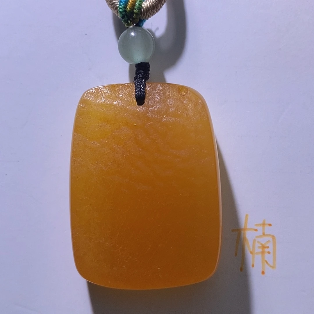 未镶嵌琥珀珠宝奇石