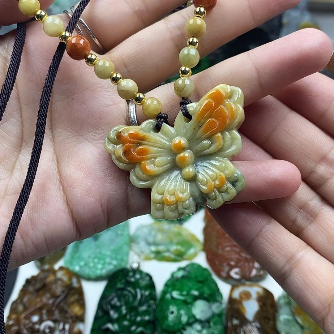 颈饰未镶嵌翡翠牌子