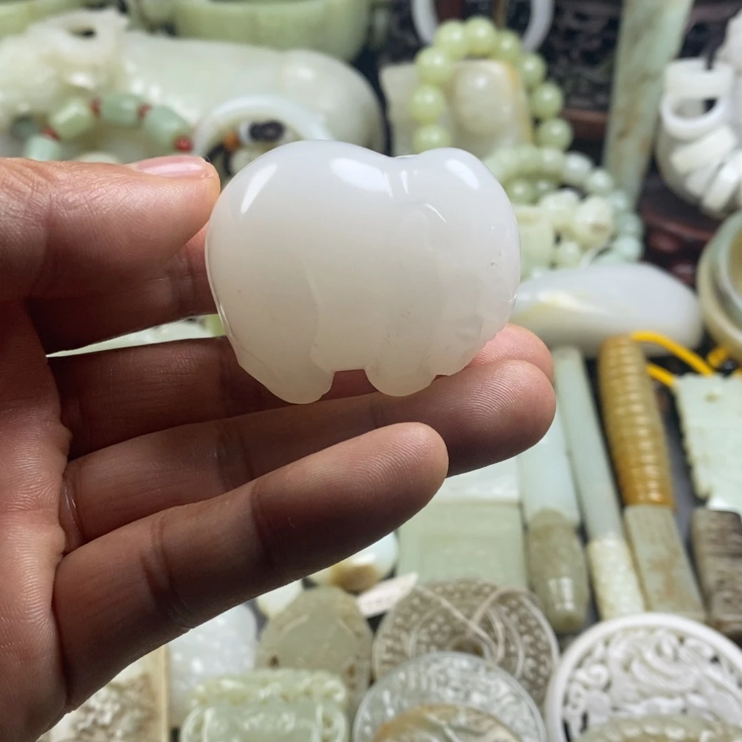 和田玉（糖玉）未镶嵌颈饰