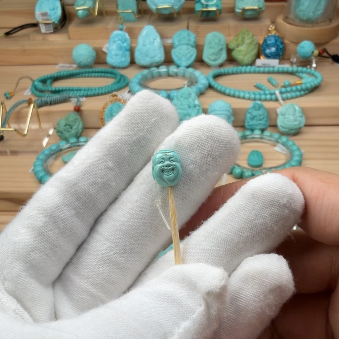 绿松石未镶嵌珠宝奇石