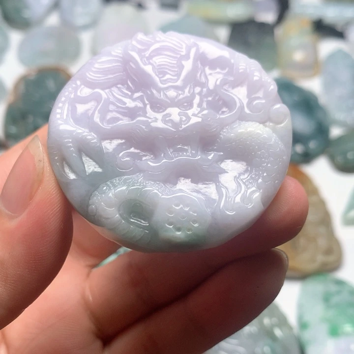 翡翠未镶嵌颈饰龙凤牌56