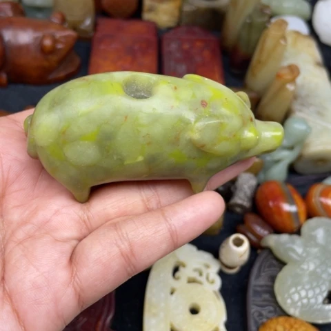 蛇纹石玉未镶嵌颈饰75