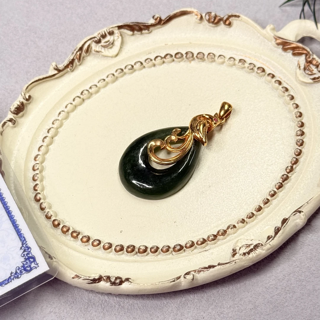 【六六中古】孤品精美18k金和田玉吊坠te9337