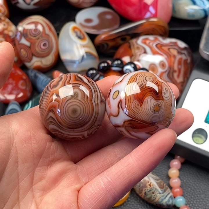 布***鸟玛瑙/玉髓未镶嵌颈饰