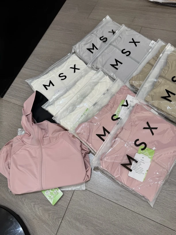 2025新款黑胶帽檐斗篷防晒衣（实体店品质，跑量价，no退no换）