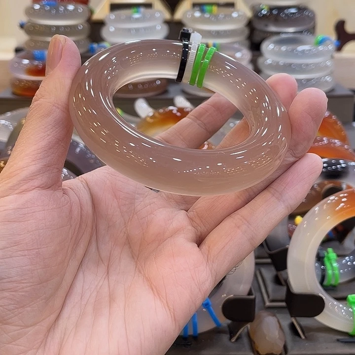 玛瑙/玉髓未镶嵌手镯34