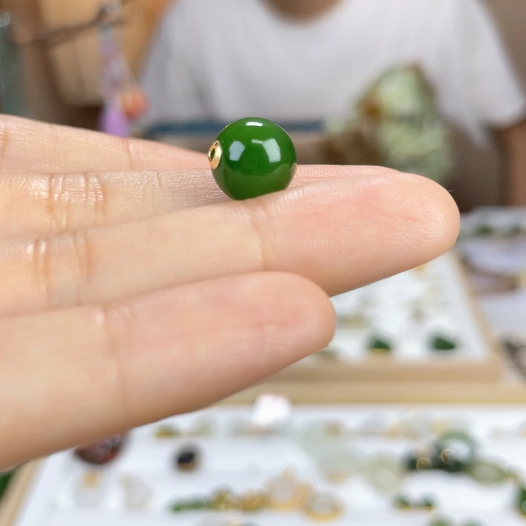 和田玉18K金镶嵌颈饰卡9.8