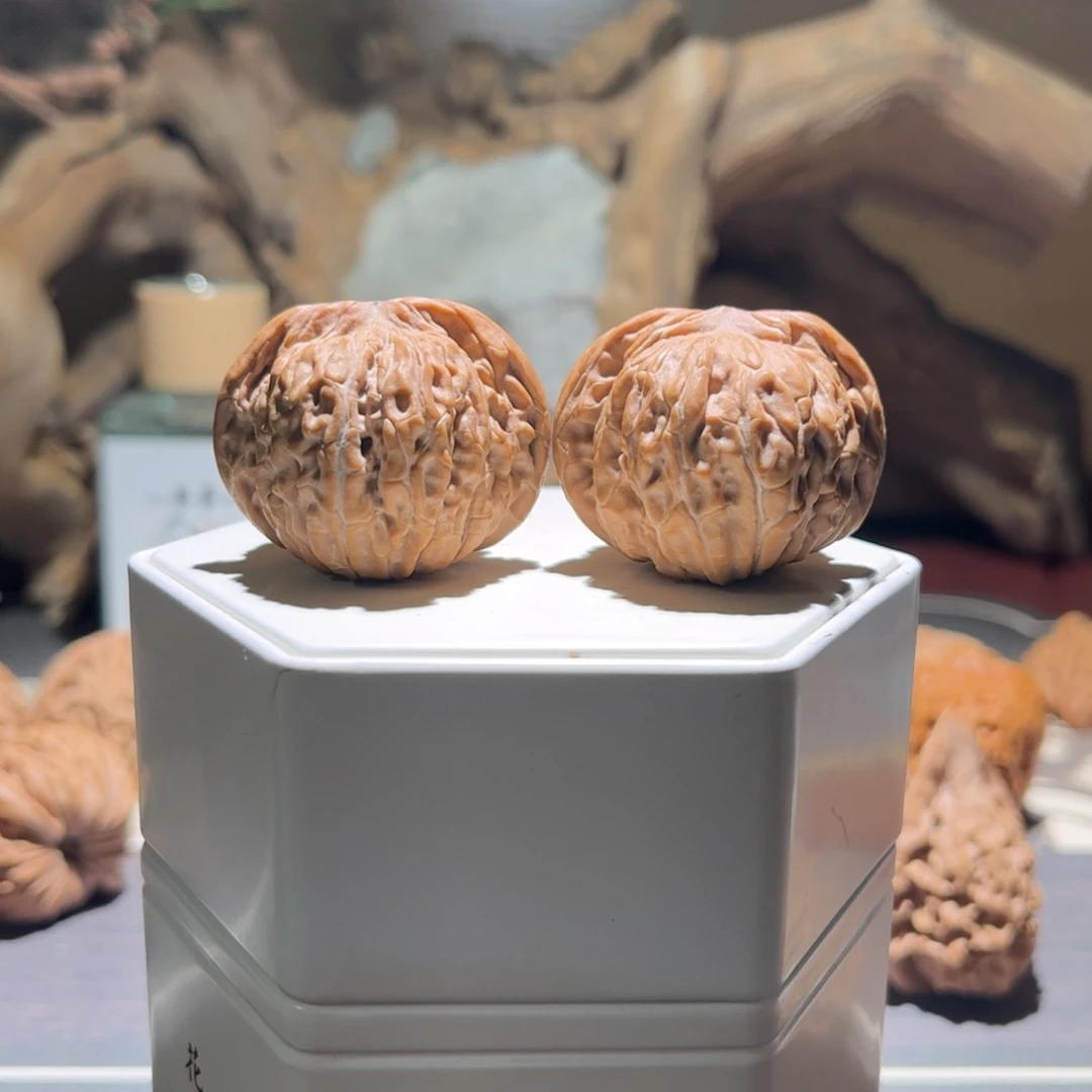 文玩核桃吊坠w*n36汉高楼