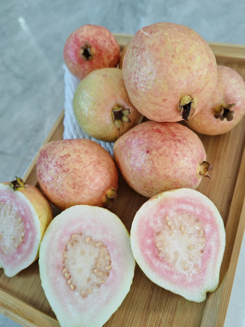 广东增城胭脂红番石榴红心芭乐软糯香甜树上熟孕妇水果顺丰包邮