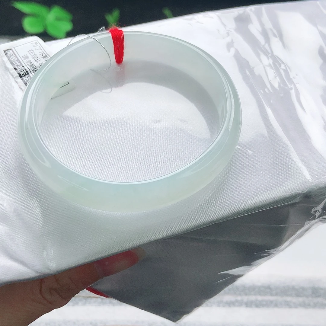 翡翠未镶嵌手镯54贵妃