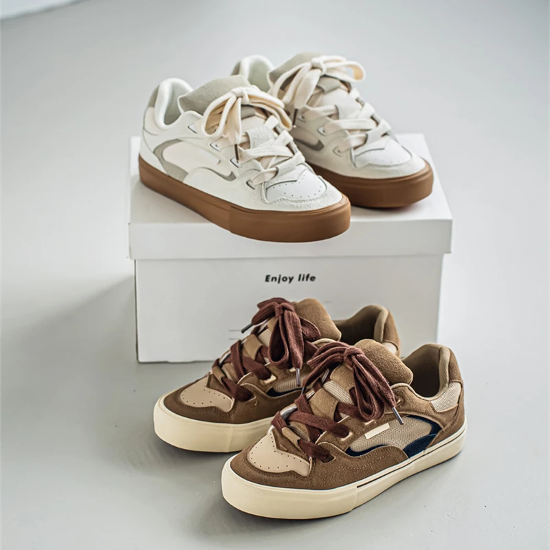 男鞋子潮鞋2025面包鞋男生韩版百搭情侣低帮运动板鞋小众港风鞋男