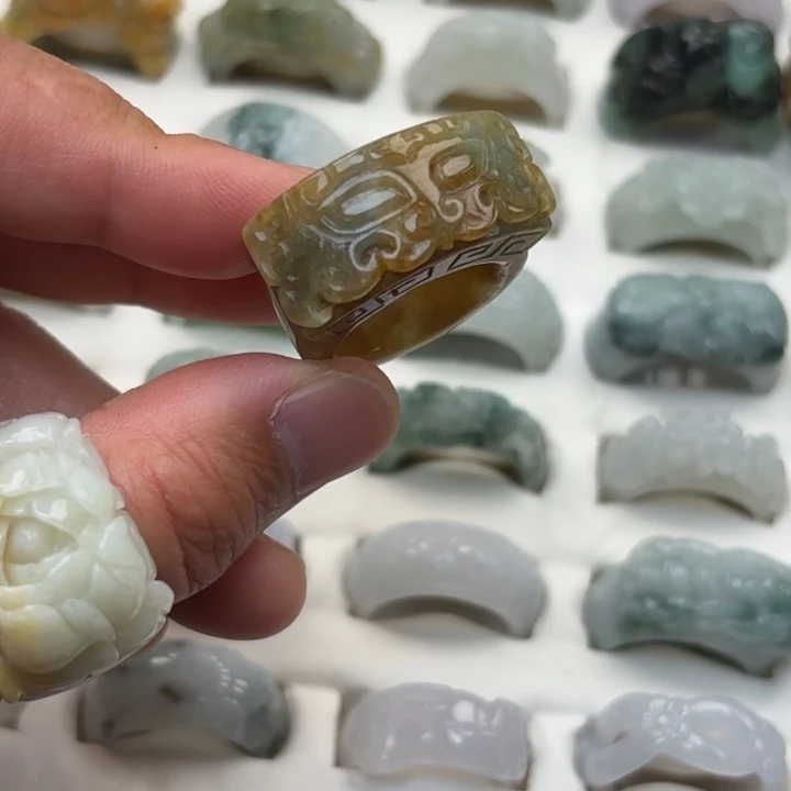 翡翠未镶嵌戒指港码17