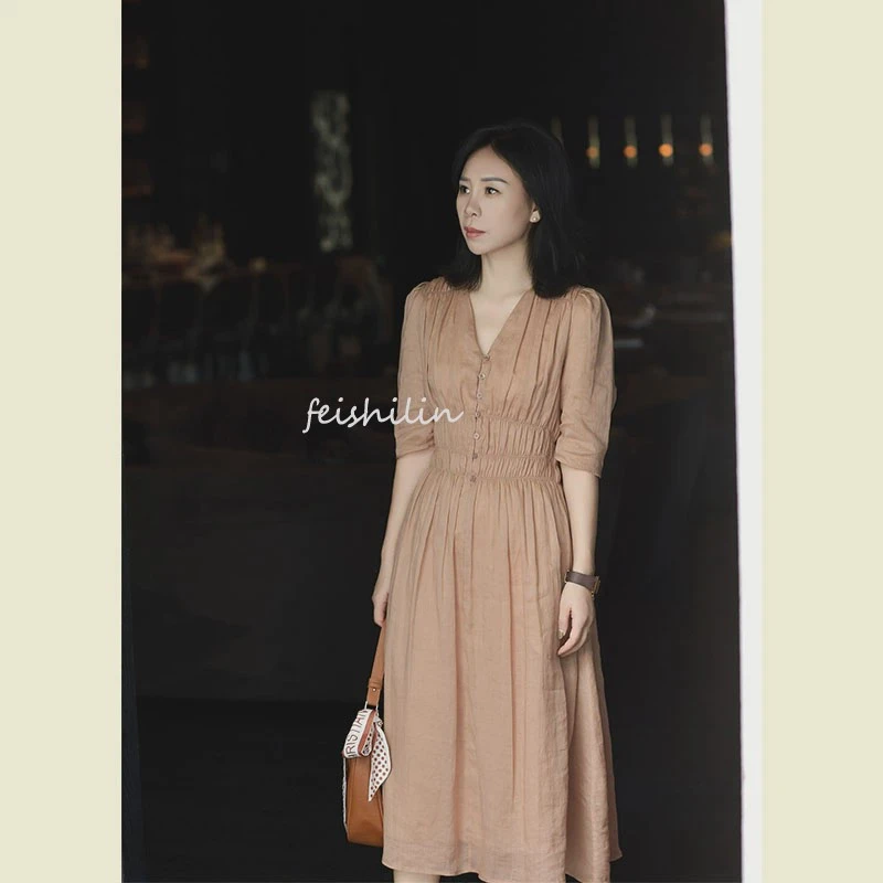 春季气质名媛高端女神范高级感端庄大气法式休闲风咖色麻料连衣裙