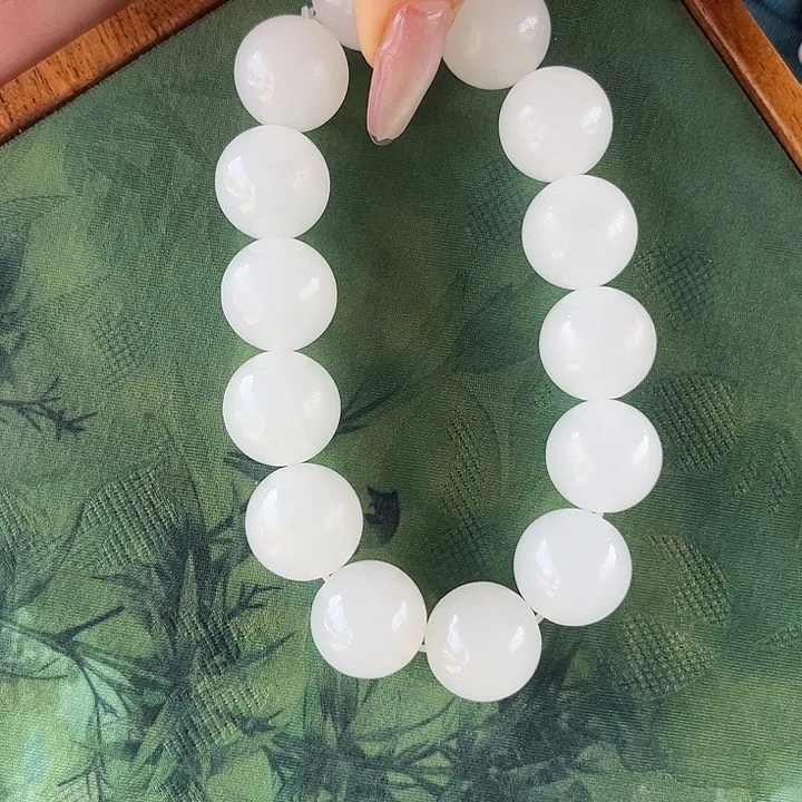 新疆羊脂白手串（备注圈口）