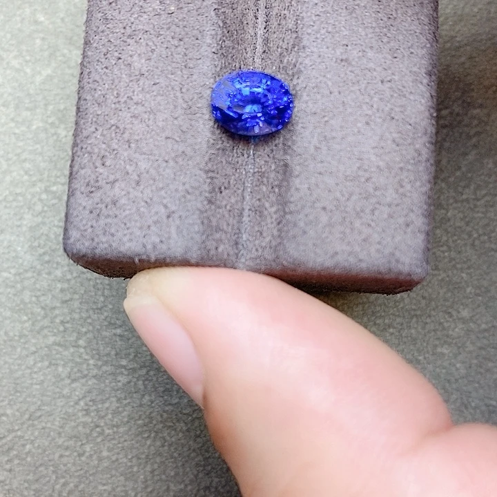 蓝宝石裸石1.76ct精品皇家蓝