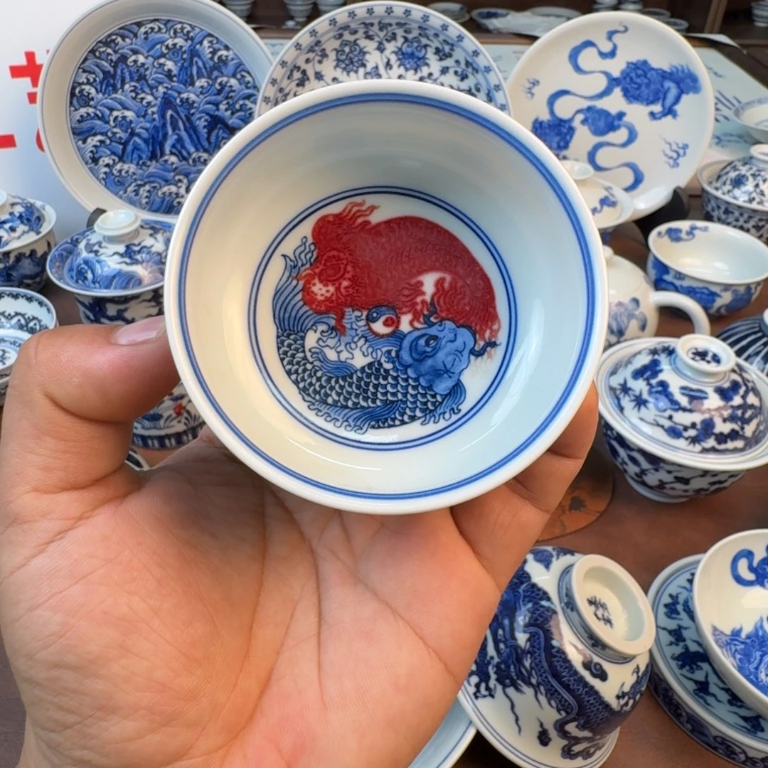 摆件釉里红锦鲤主人杯