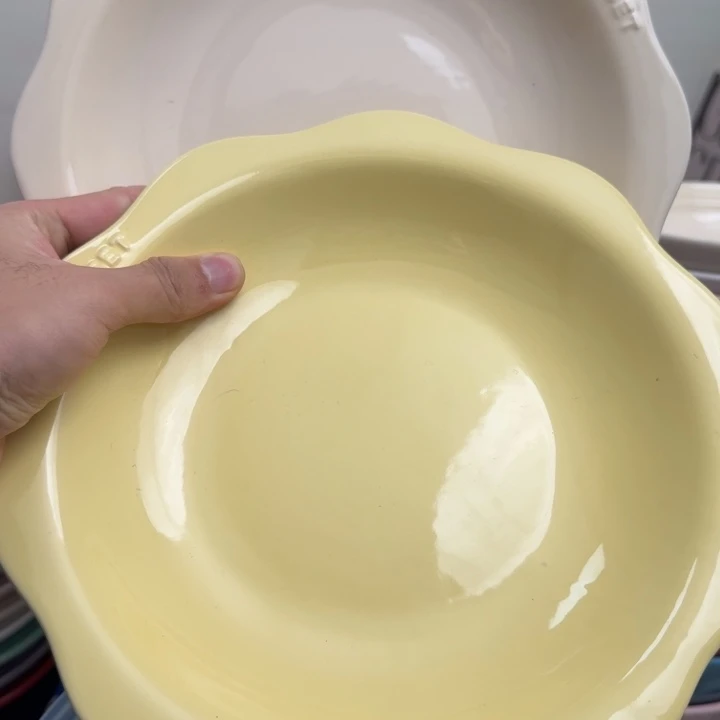 微瑕2个9英寸花韵盘