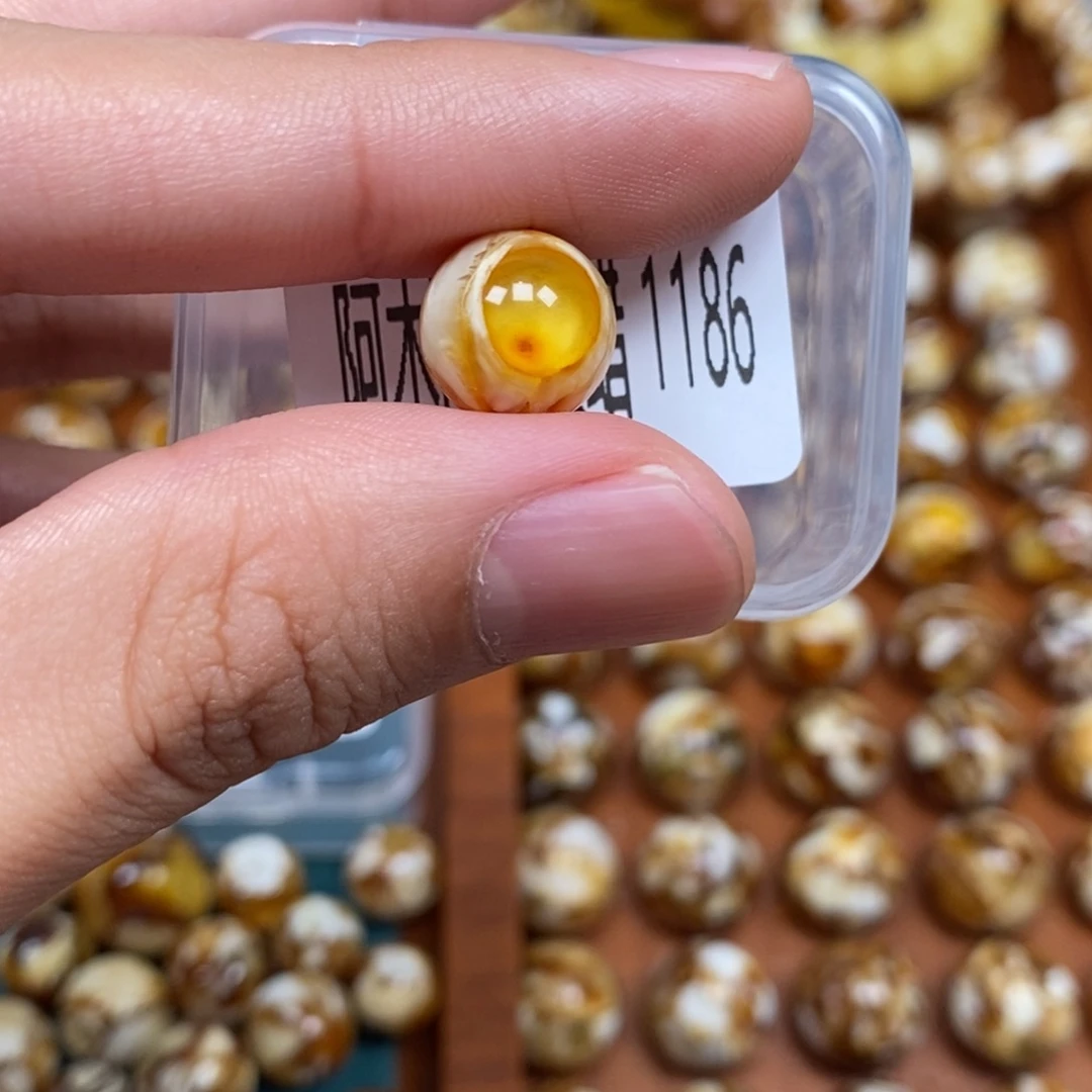 把件猴头核桃沁色圆珠老型1186