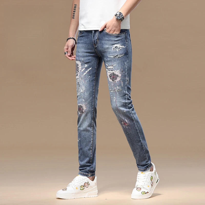 男士轻奢新款牛仔裤潮流时尚印花弹力高级小脚裤修身百搭高端欧货
