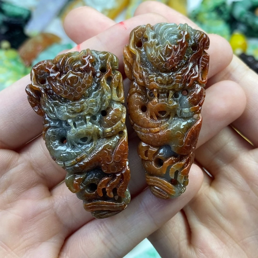翡翠未镶嵌颈饰天***遥