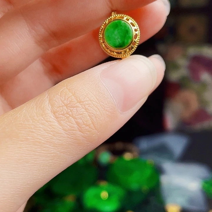 翡翠银S925镶嵌颈饰多样性