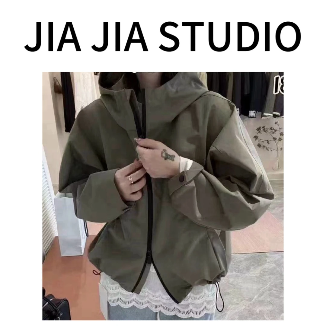 嘉嘉推荐#2586【早春款】百搭拉链冲锋衣