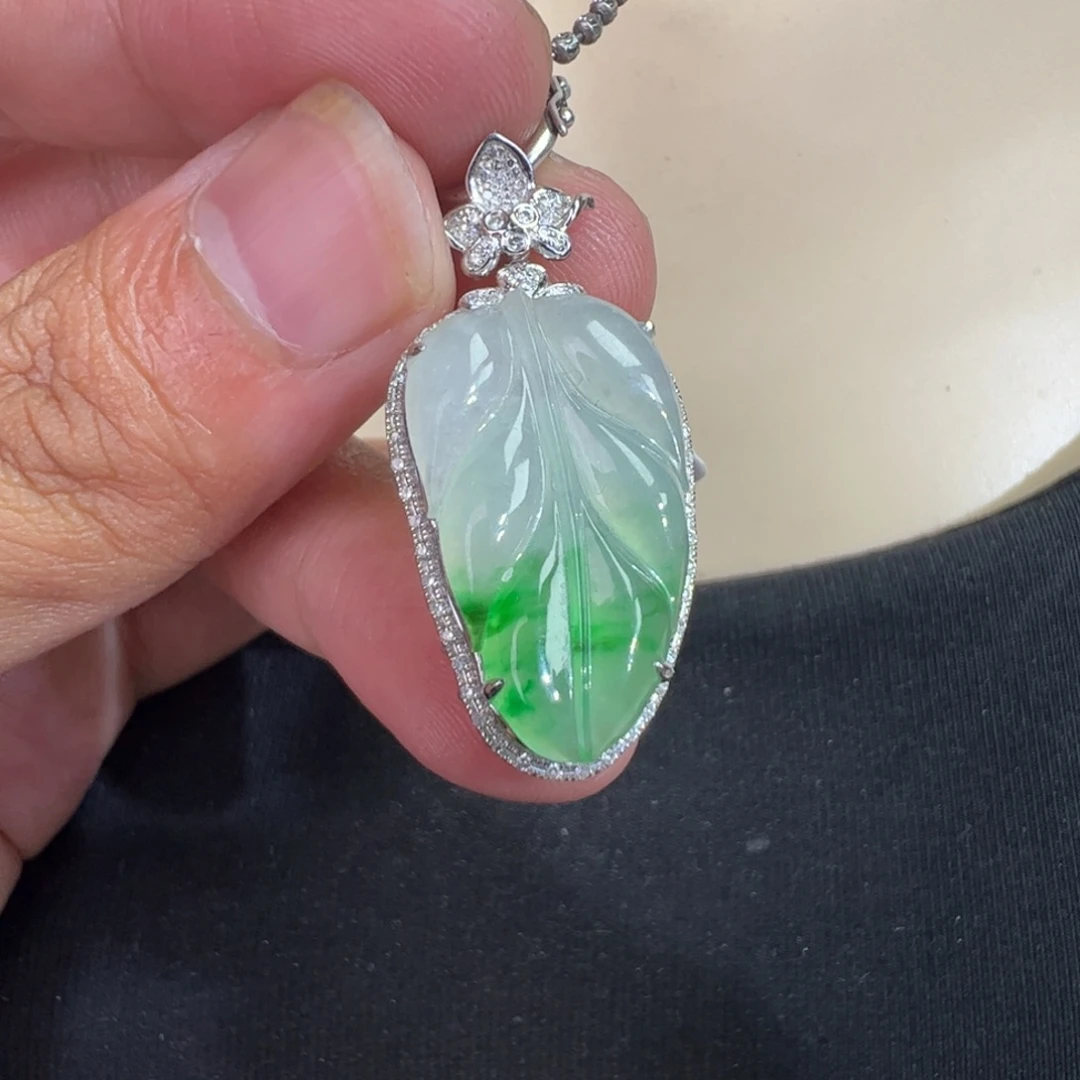 翡翠18K金镶嵌吊坠(不含链)