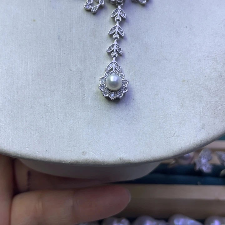 淡水珍珠项链合金