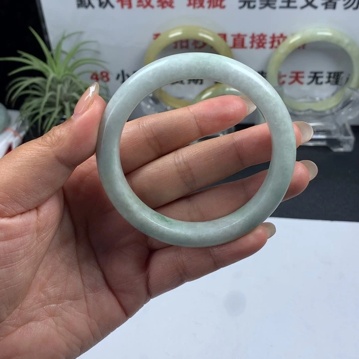 未镶嵌手镯翡翠74