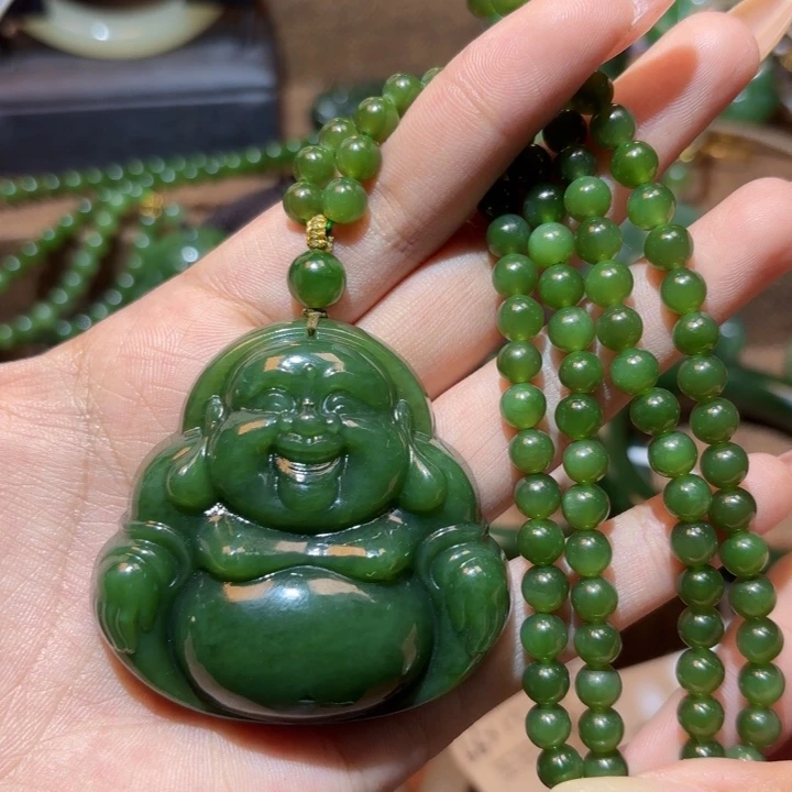 颈饰未镶嵌和田玉（碧玉）