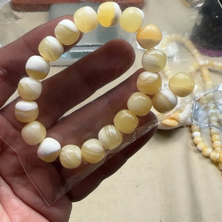 白玉菩提吊坠黄色8993