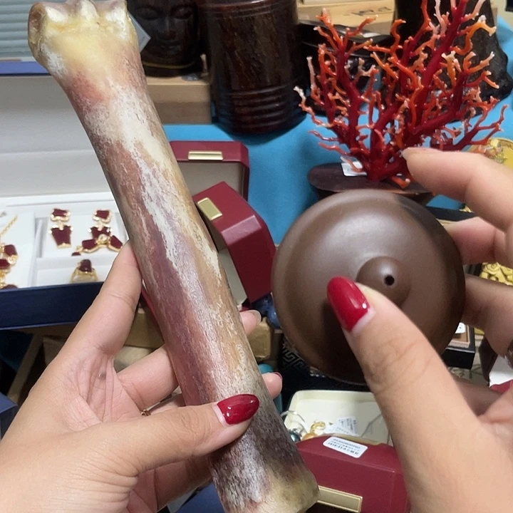 唐卡啦咯摸摸哦呃呃