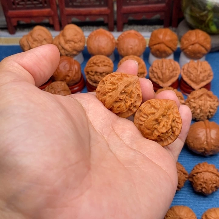 把件文玩核桃桃心龙脊