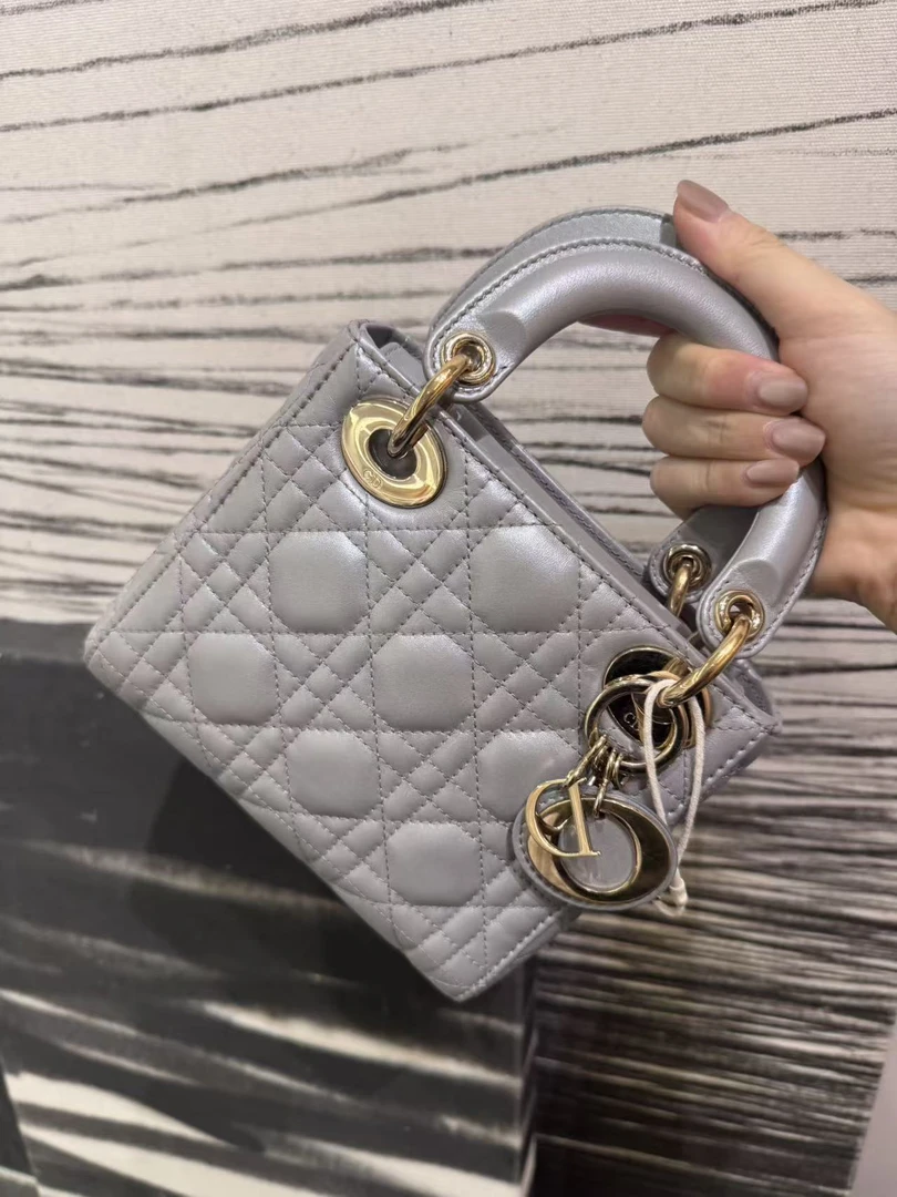 99新 DIOR/迪奥 99新戴妃灰色三格戴妃