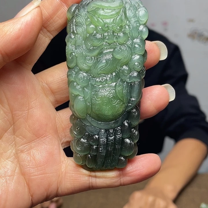 和田玉未镶嵌把件定制